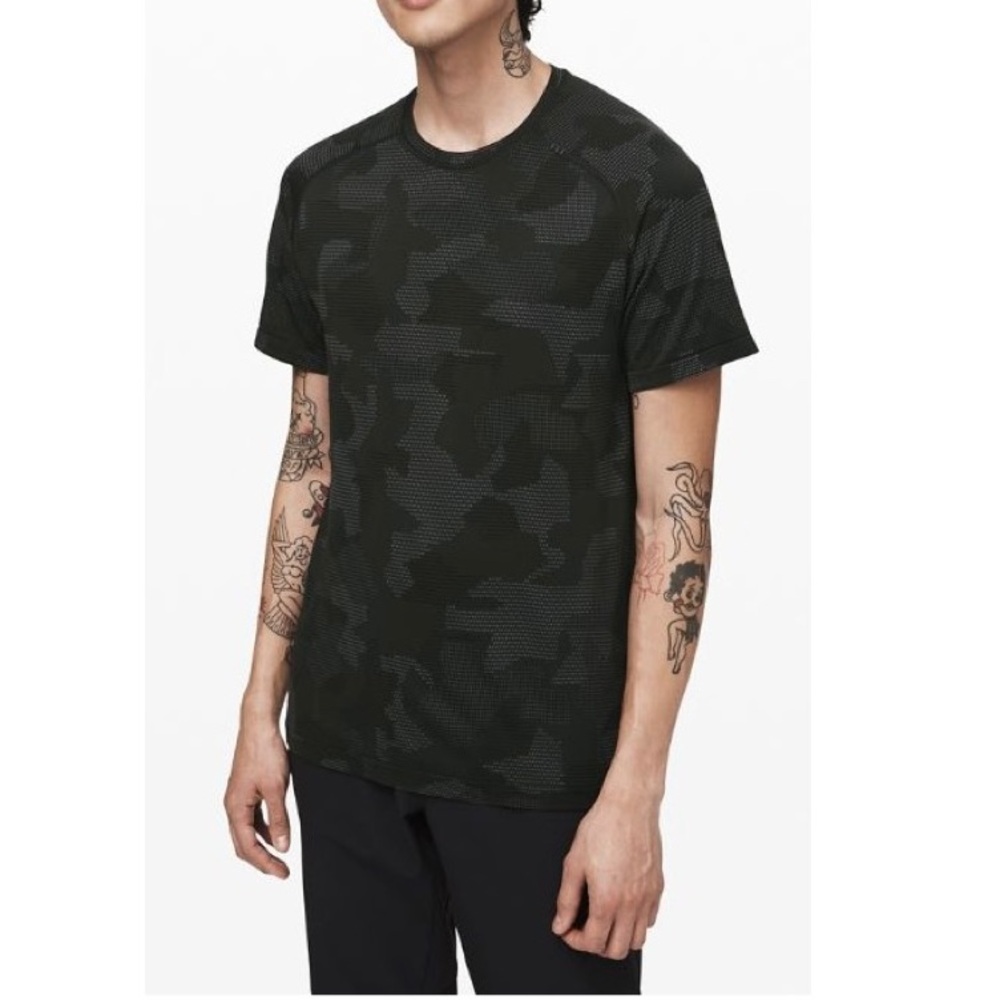 Lululemon Men’s Metal Vent Tech Short Sleeve Geo Camo Active Tee Shirt Size XXL